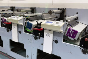 Los cabezales de lámpara ArcLED intercambiables basados en casetes de GEW están instalados en cinco prensas.