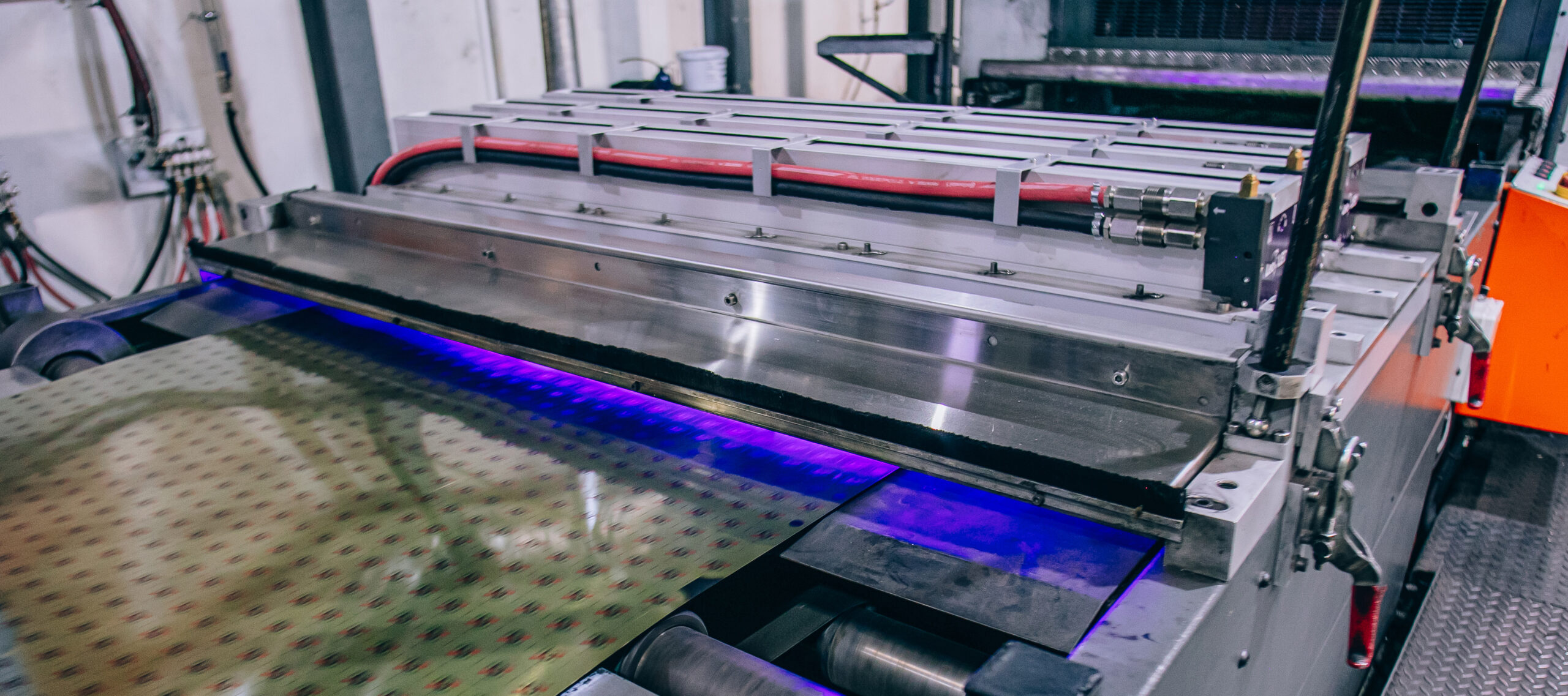 El equipo de Coleus ha registrado un ahorro del 62 % en costos eléctricos desde que cambió a LeoLED, en comparación con el sistema Mercury Arc original.